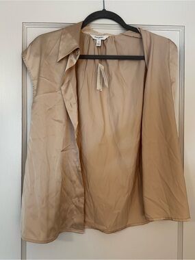 Banana Republic Sleeveless Satin-Look Beige Vest